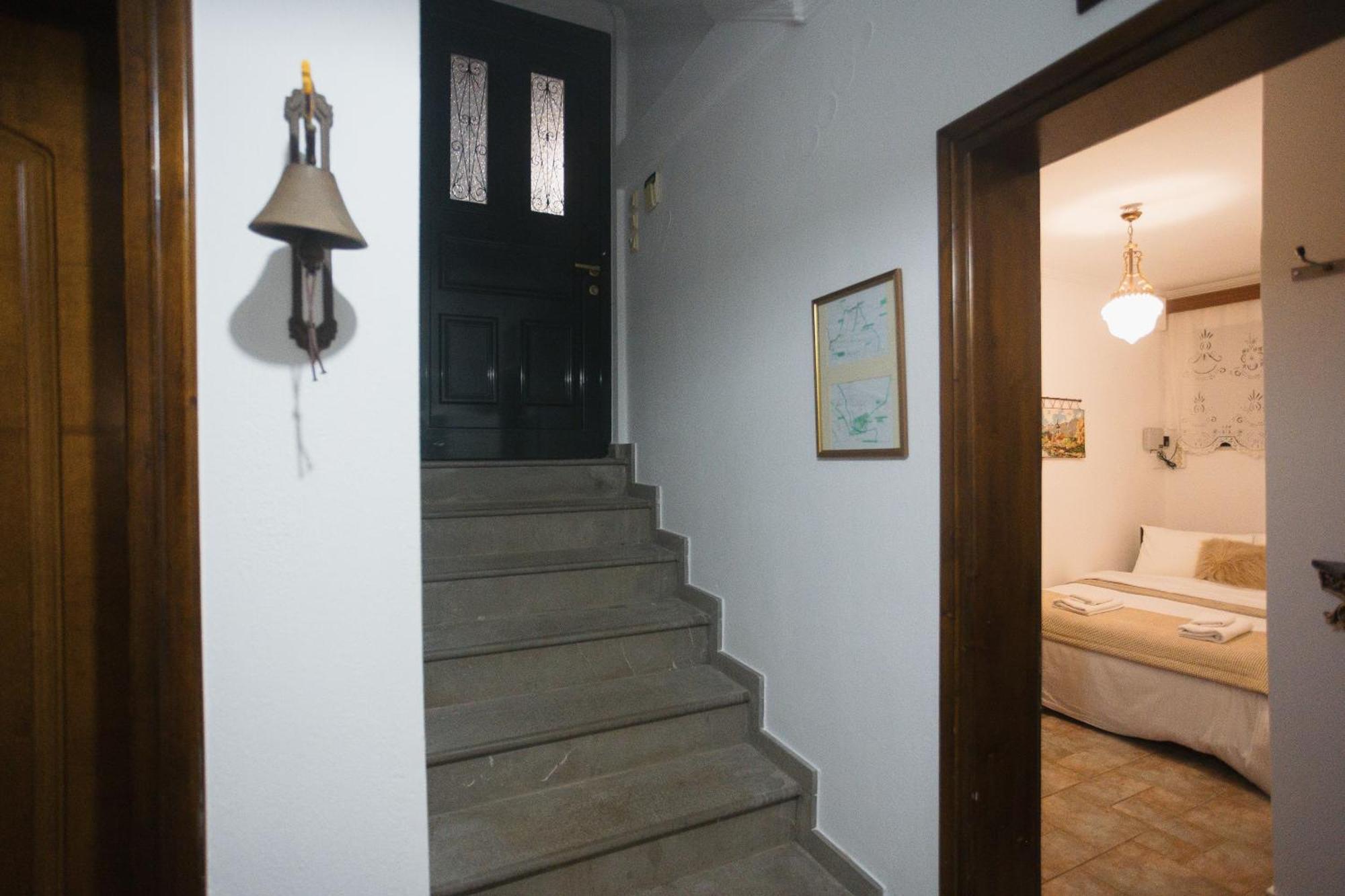 Billiard Home In Trikala Екстер'єр фото