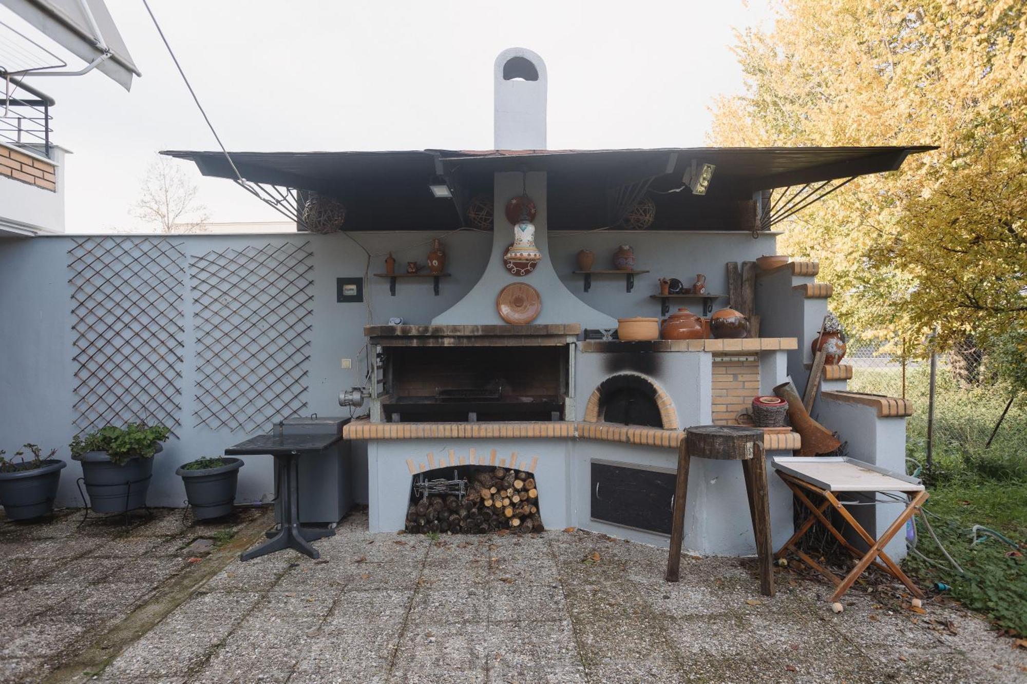 Billiard Home In Trikala Екстер'єр фото