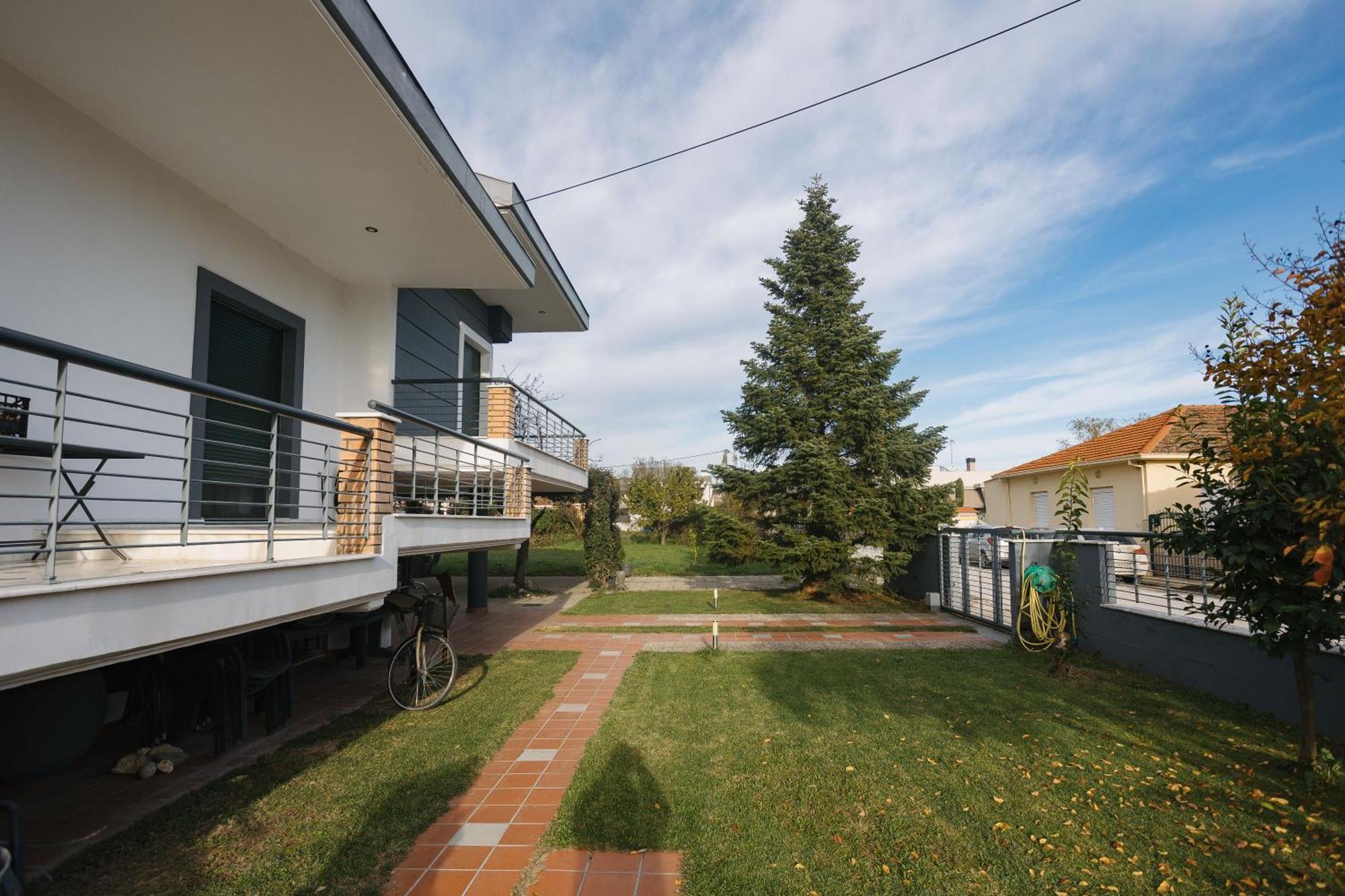 Billiard Home In Trikala Екстер'єр фото