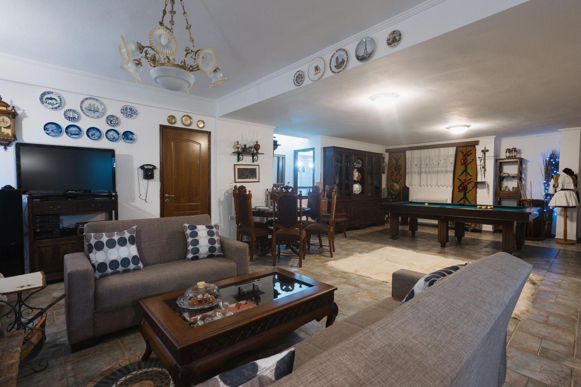 Billiard Home In Trikala Екстер'єр фото